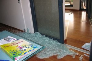 20050310_glasscherben